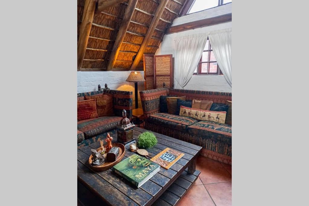 Pantera Lodge & Cheetah Cottage 요하네스버그 외부 사진